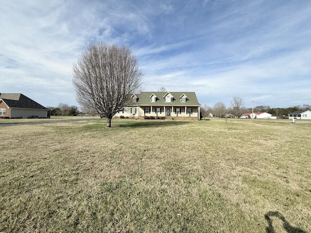 view of front facade with a front lawn