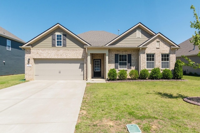 view of front of property featuring a front lawn