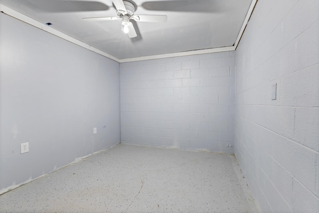 empty room with ceiling fan