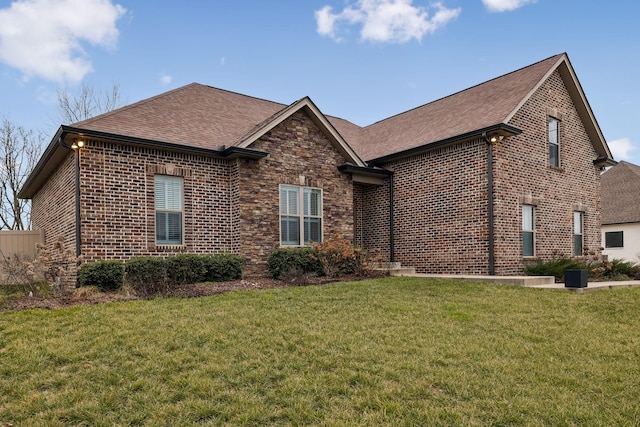 view of front of house with a front yard