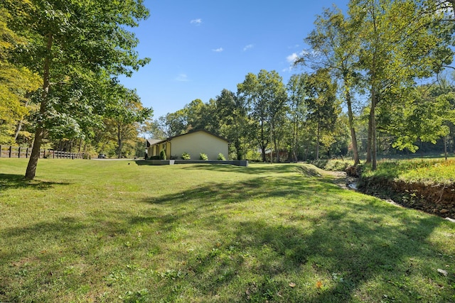 6992 Mill Creek Rd, Lyles, TN 37098 - view of yard with fence