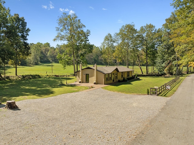 6992 Mill Creek Rd, Lyles, TN 37098 - view of front of property featuring gravel driveway and a front yard