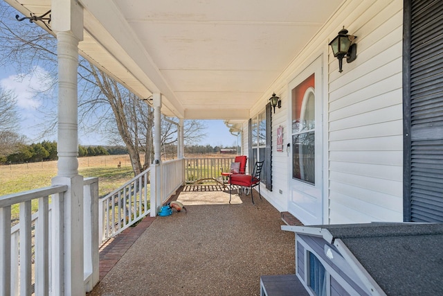 view of patio / terrace with covered porch