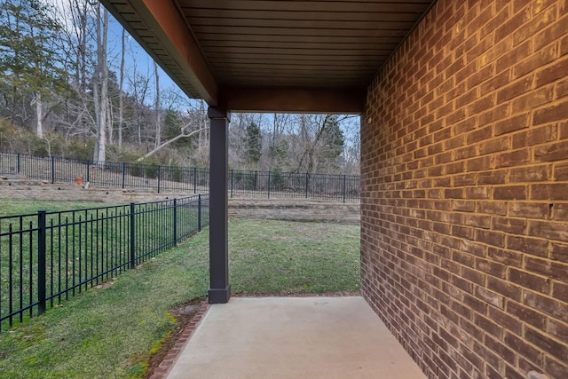 view of yard with a patio area