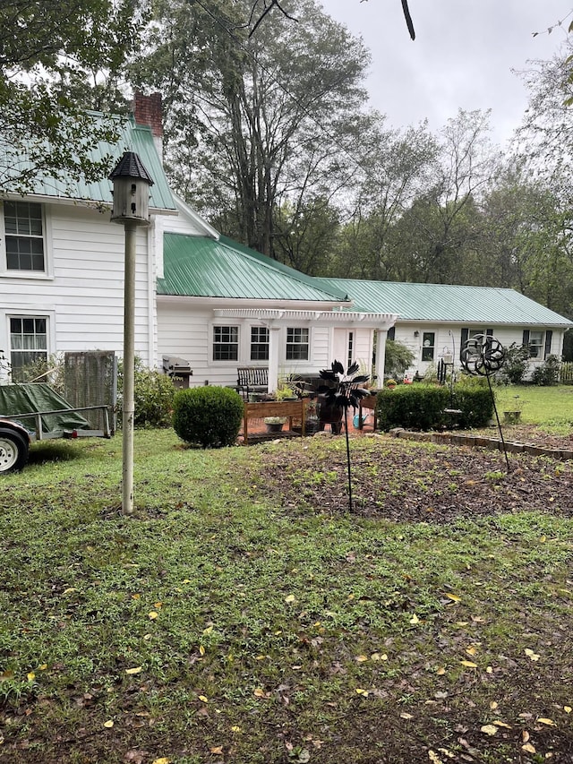2360 Seven Mile Ferry Rd, Clarksville, TN 37040 - back of house with a lawn