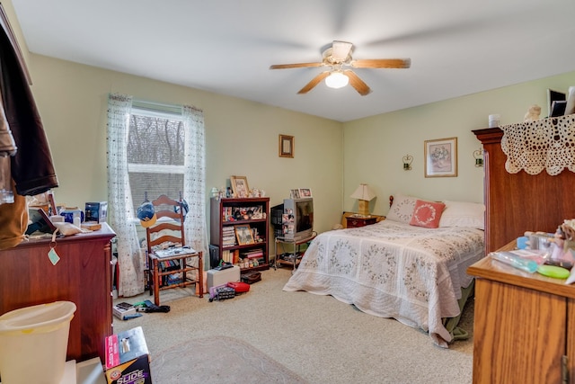 2360 Seven Mile Ferry Rd, Clarksville, TN 37040 - bedroom with carpet flooring and ceiling fan