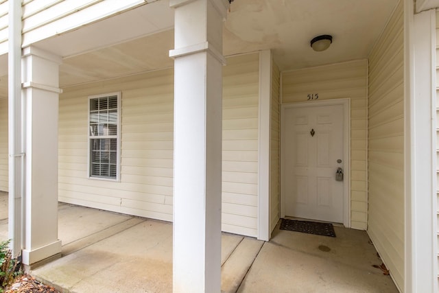 view of property entrance