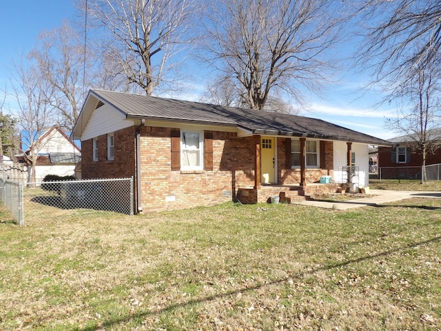 single story home featuring a front lawn and a porch