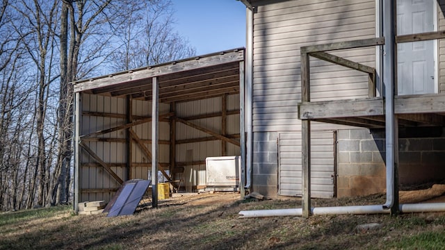 view of outbuilding