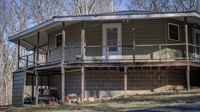 view of side of property