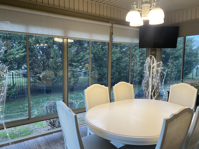 5107 General Eisenhower Dr, Murfreesboro, TN 37129 - sunroom featuring an inviting chandelier