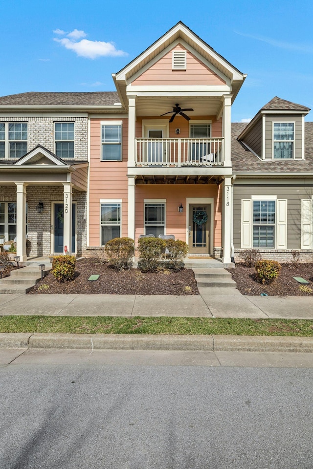 view of front facade featuring ceiling fan