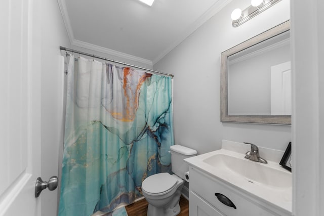 bathroom featuring hardwood / wood-style floors, a shower with curtain, vanity, crown molding, and toilet