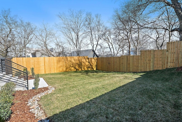 304 35th Ave N, Nashville, TN 37209 - view of yard with fence