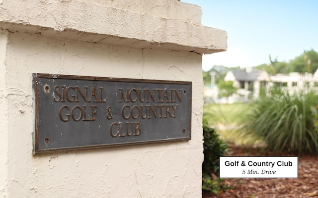 exterior details featuring stucco siding