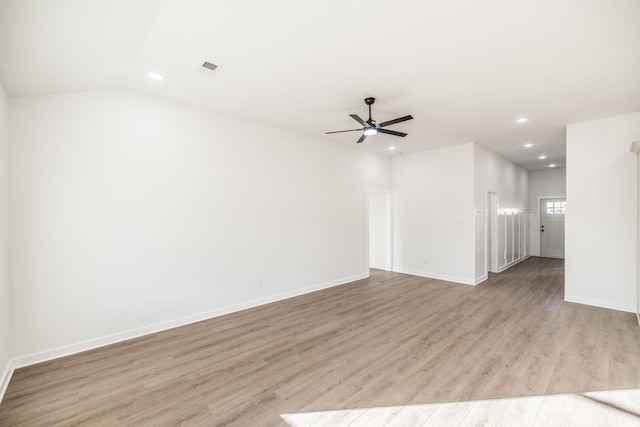 empty room featuring light wood finished floors, visible vents, baseboards, ceiling fan, and recessed lighting