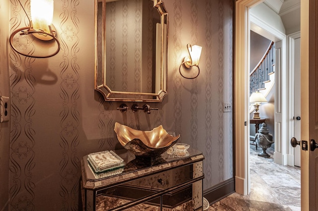 1225 Chloe Dr, Gallatin, TN 37066 - bathroom with wallpapered walls