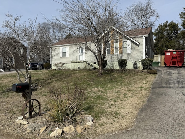 view of front facade featuring crawl space