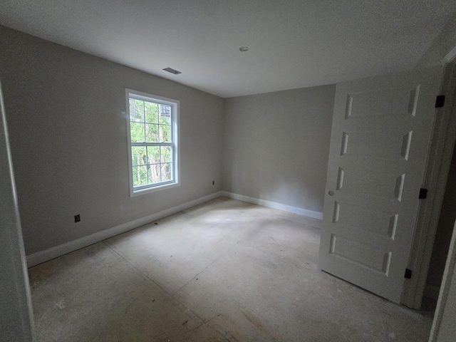 346 Welchwood Dr, Clarksville, TN 37040 - unfurnished room featuring baseboards