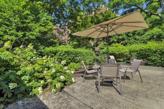 view of patio / terrace with outdoor dining area