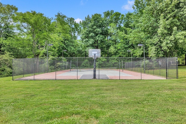 1465 New Columbia Hwy, Lewisburg, TN 37091 - view of sport court with a lawn, community basketball court, and fence