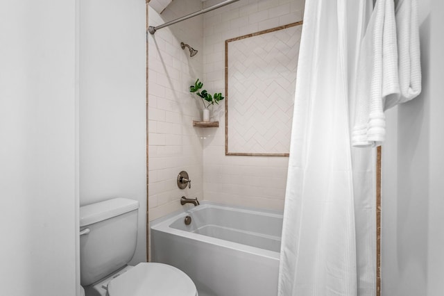 6054 Pelican Way, College Grove, TN 37046 - full bathroom with toilet and shower / bathtub combination with curtain