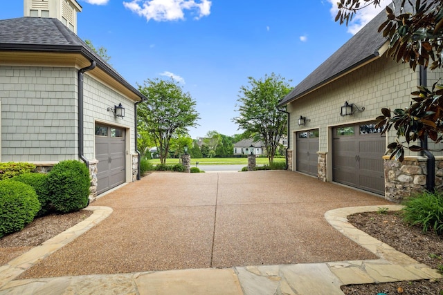 6054 Pelican Way, College Grove, TN 37046 - garage featuring concrete driveway