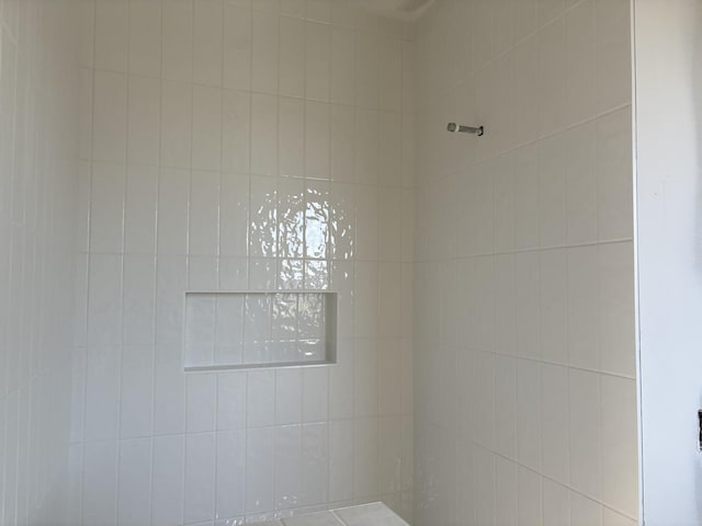 interior details with tiled shower