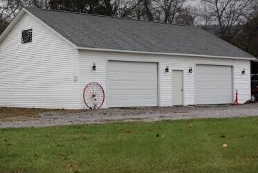 view of detached garage