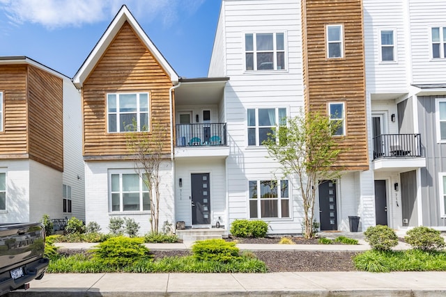 view of townhome / multi-family property