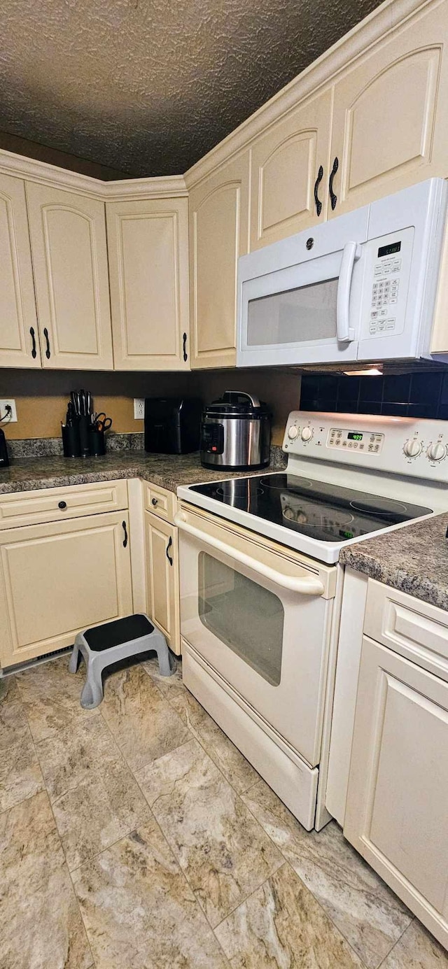 3412 Heatherwood Trce, Clarksville, TN 37040 - photo 8