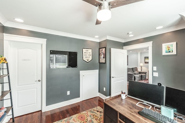 office featuring baseboards, dark wood-style floors, recessed lighting, and crown molding