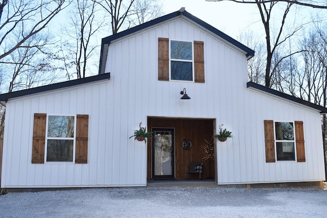 view of modern inspired farmhouse