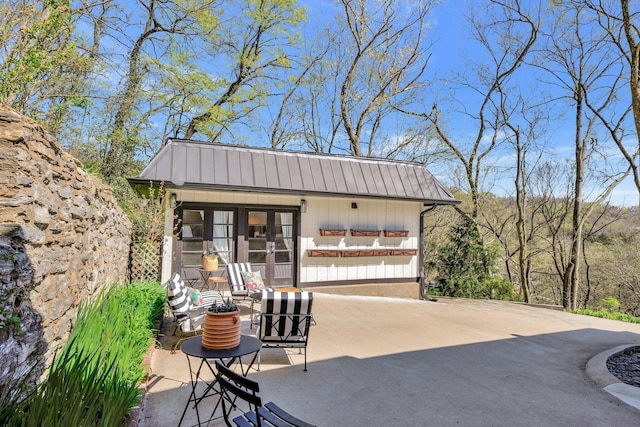 view of patio / terrace with an outdoor structure