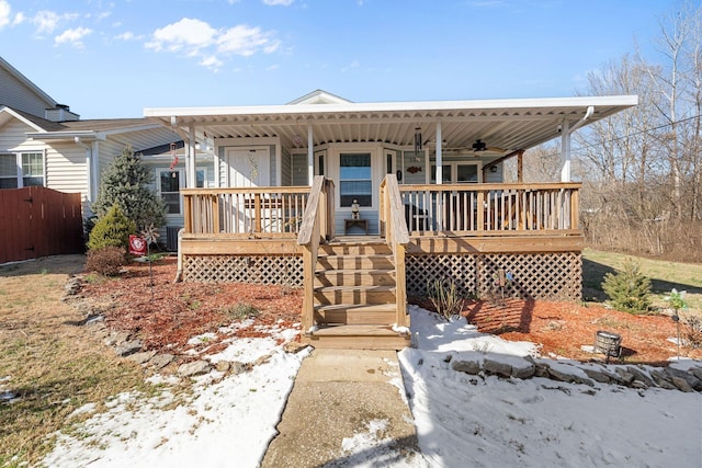 view of front of house featuring a porch