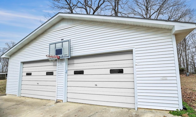 view of detached garage