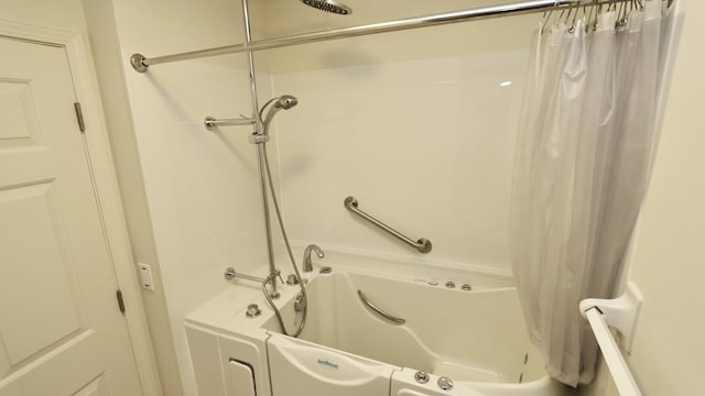 full bathroom featuring shower / tub combo