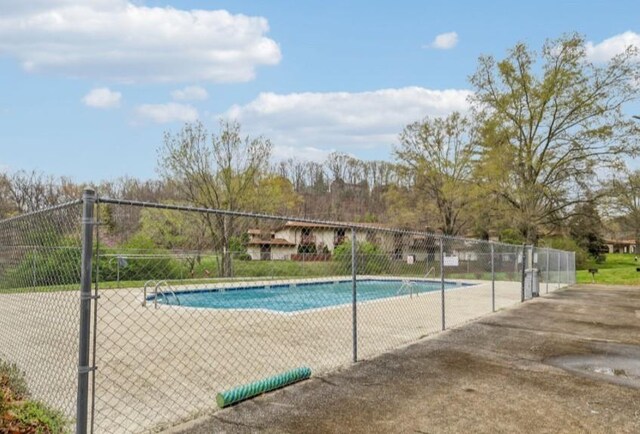 210 Old Hickory Blvd Unit 43, Nashville, TN 37221 - pool featuring fence