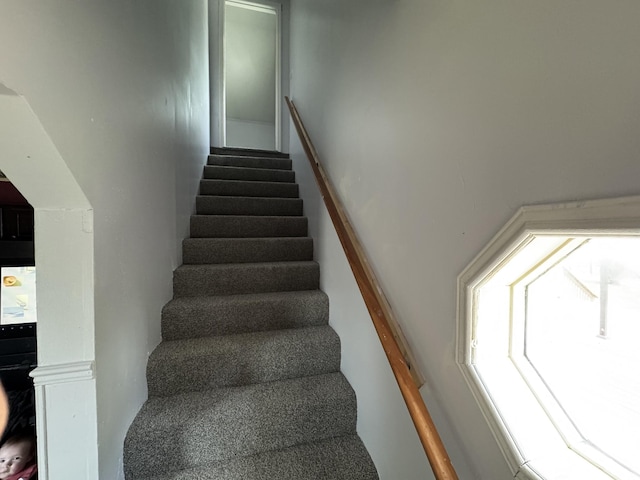 612 W Main St, Watertown, TN 37184 - view of stairway