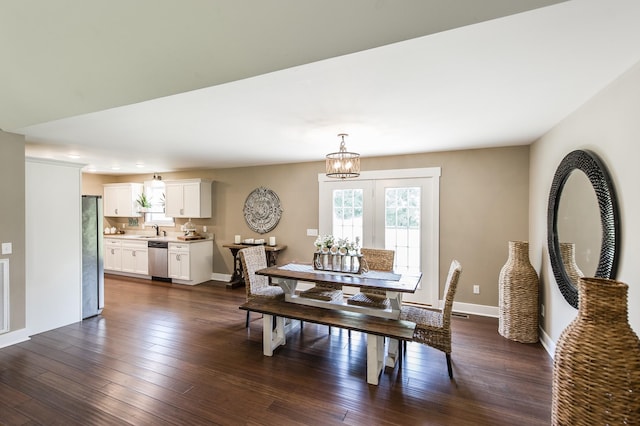 dining space with a chandelier, recessed lighting, dark wood-style flooring, visible vents, and baseboards