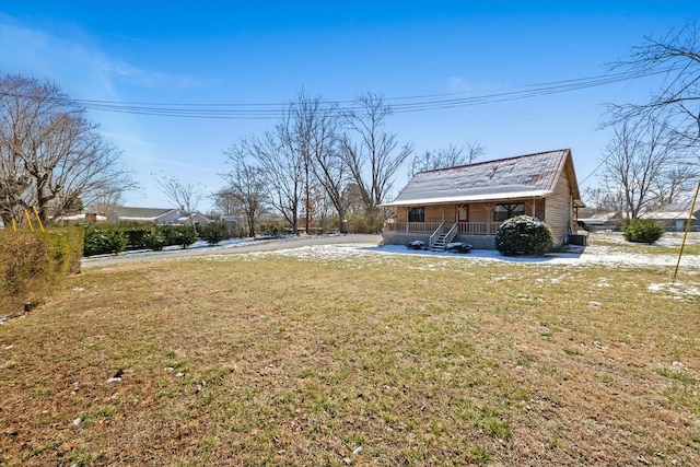 view of yard featuring a porch