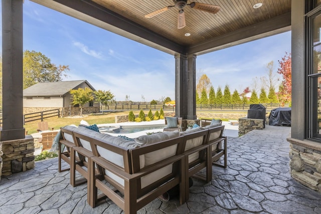 view of patio featuring ceiling fan, a fenced backyard, an outdoor living space, and a grill