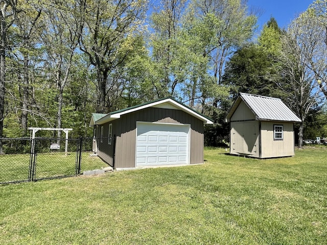 403 Bryan Blvd, Manchester, TN 37355 - view of outbuilding featuring a gate