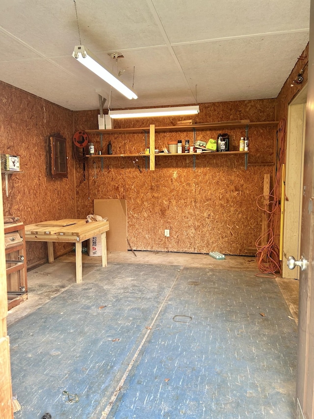 403 Bryan Blvd, Manchester, TN 37355 - garage featuring a workshop area