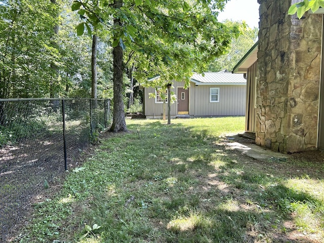 403 Bryan Blvd, Manchester, TN 37355 - view of yard featuring an outdoor structure