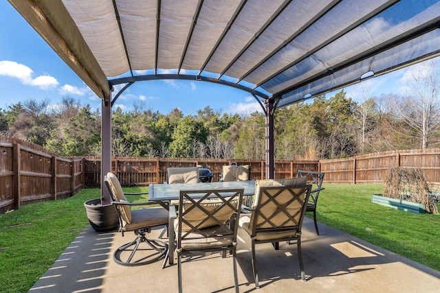 view of patio / terrace featuring a fenced backyard, outdoor dining area, and a pergola