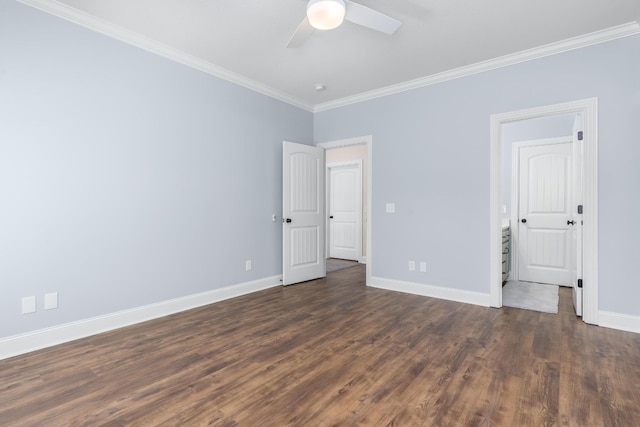 empty room with ceiling fan, baseboards, dark wood-type flooring, and crown molding