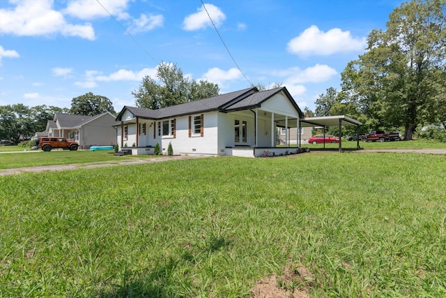 view of front of property featuring a porch, a front yard, crawl space, and an attached carport