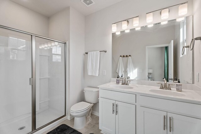 805 Coronation Dr, Antioch, TN 37013 - full bath featuring visible vents, a sink, and a shower stall