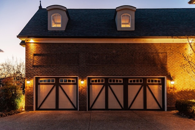 view of detached garage